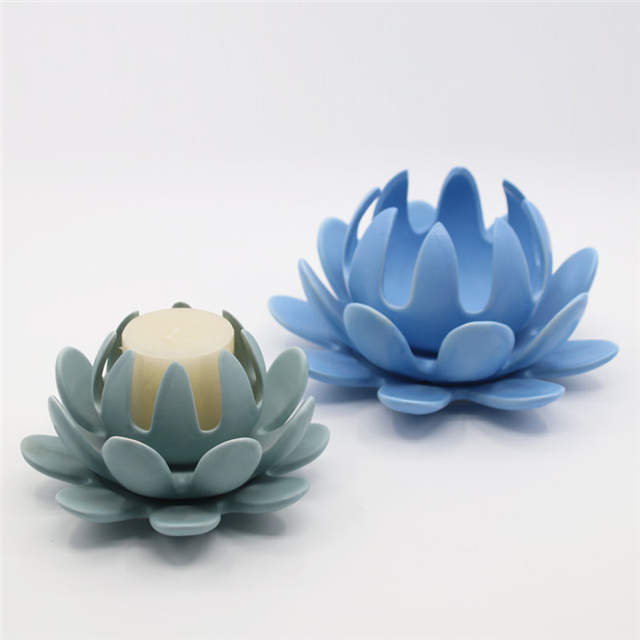 Light Green Ceramic Lotus Candle Stand